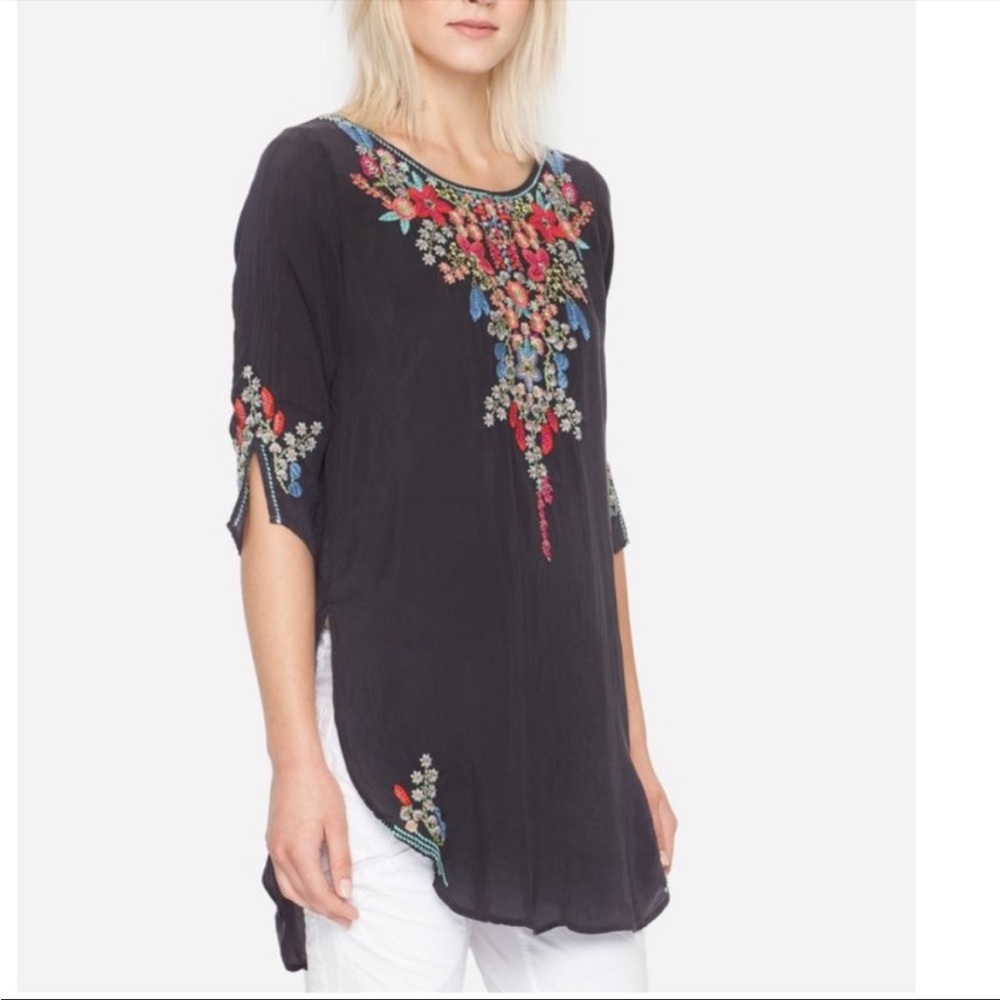 Johnny Was Gray Floral Embroidered Tunic, Size Small